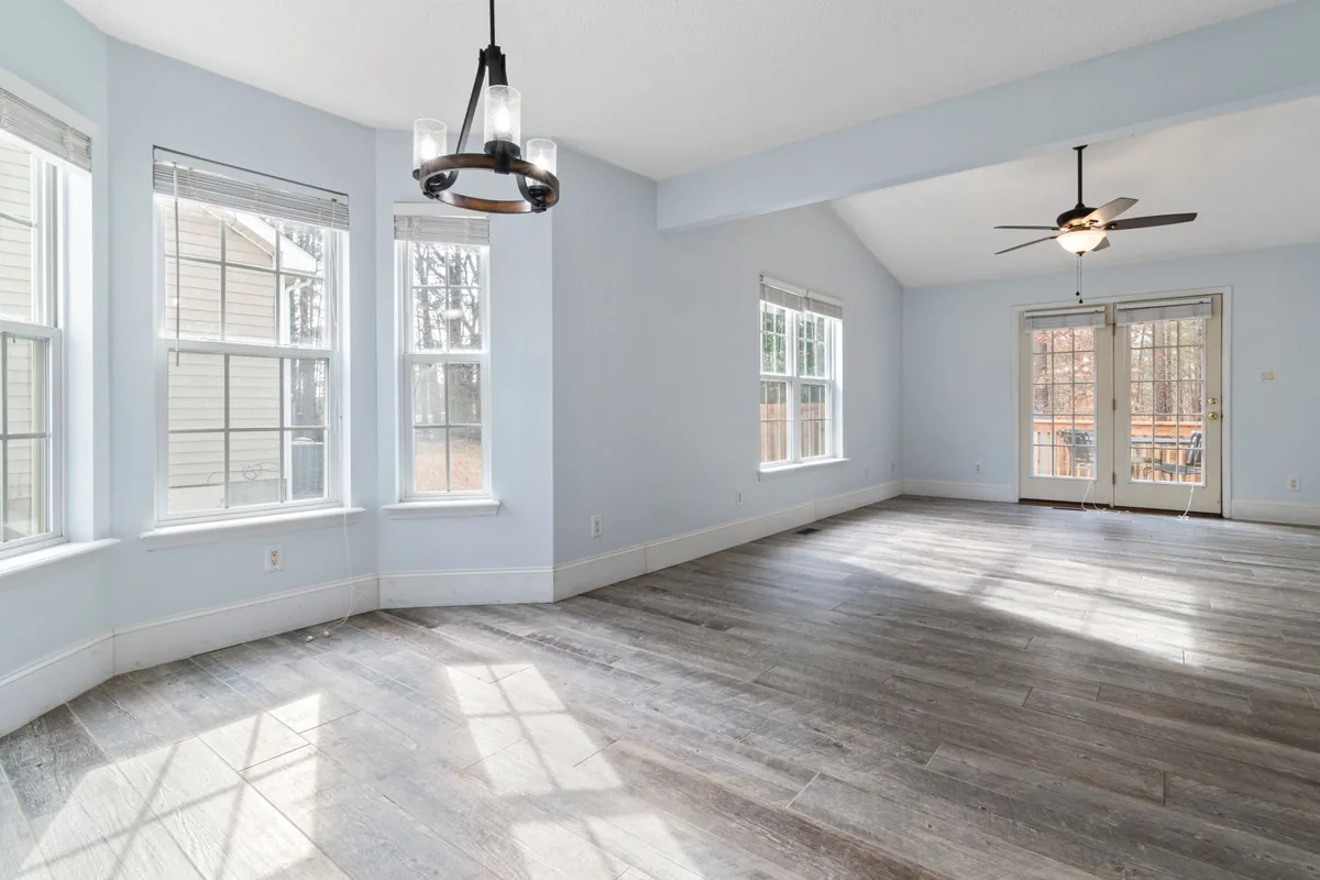 Clean, safe room after biohazard cleanup in Lake Pasadena Estates, St. Petersburg, FL
